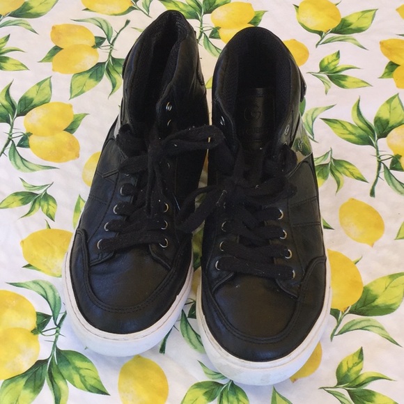 Ladies Black Guess Sneakers - Picture 2 of 7